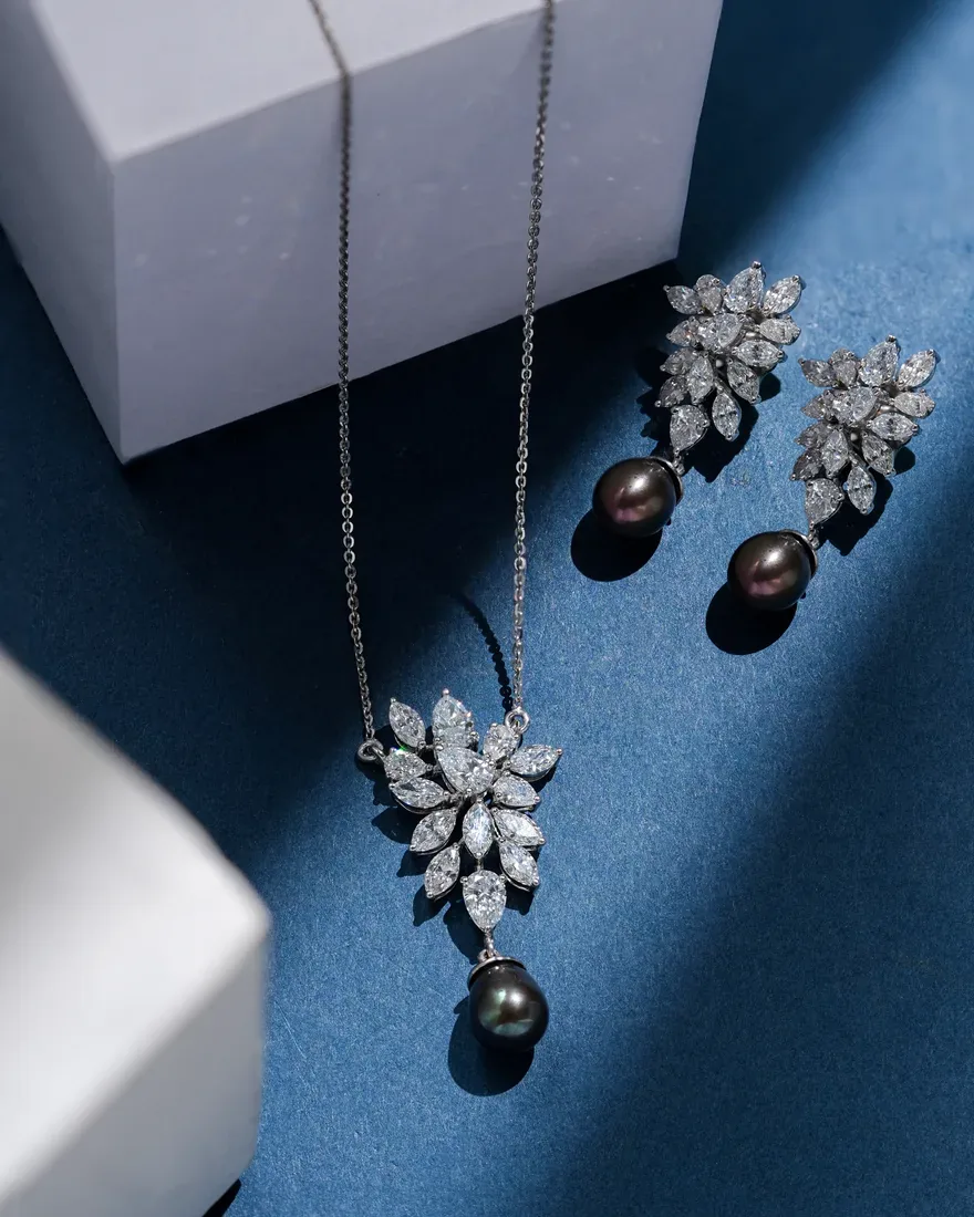 Pearl Noir Drop Pendant & Earrings