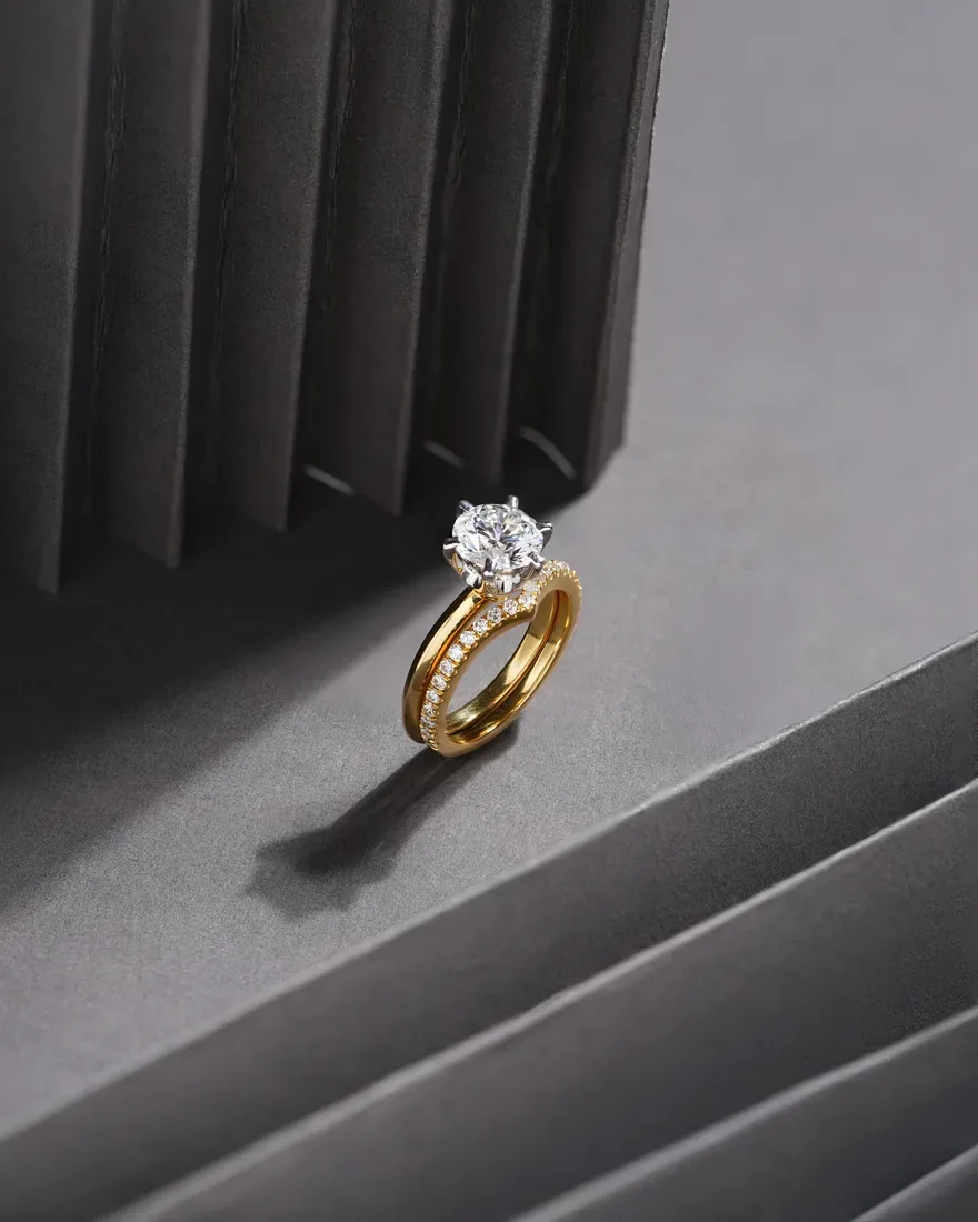 Solis Round Ring