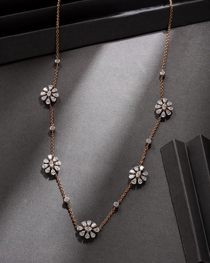 Bloom Leaf Station Necklace
