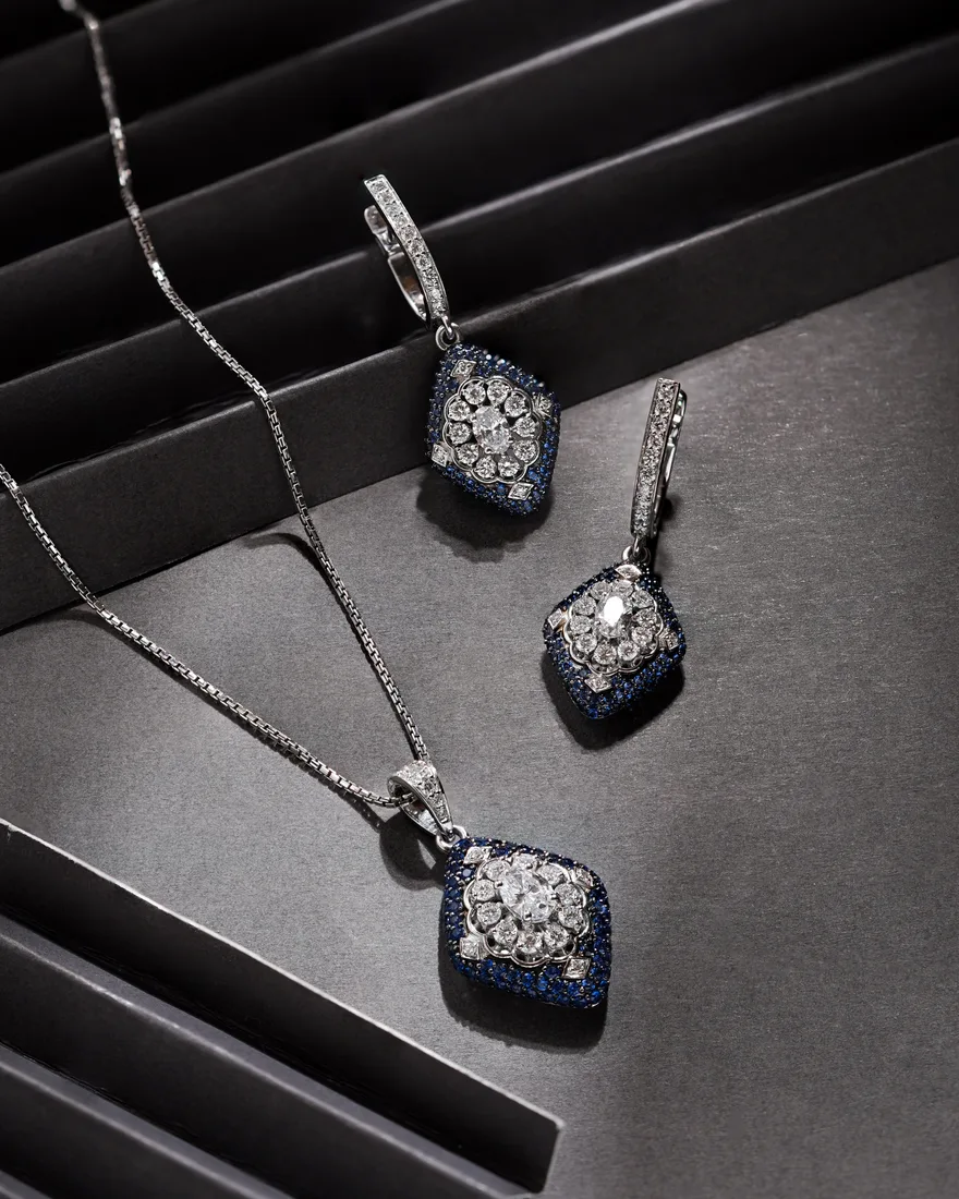 Hue Sapphire Bloom Pendant & Earrings